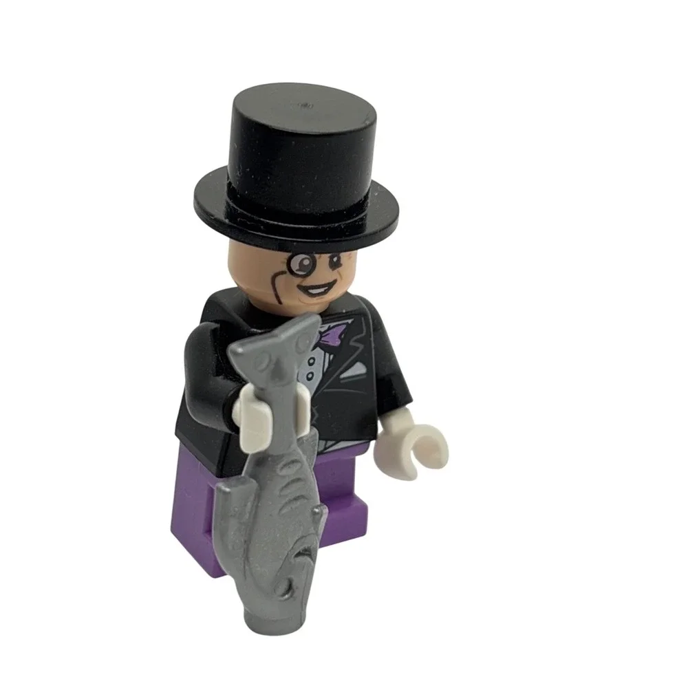 LEGO DC Super Heroes The Penguin Minifigure sh031 Black Tuxedo Short Legs Fish